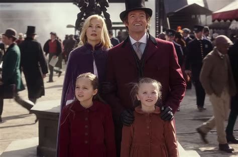 who plays charity's dad in the greatest showman